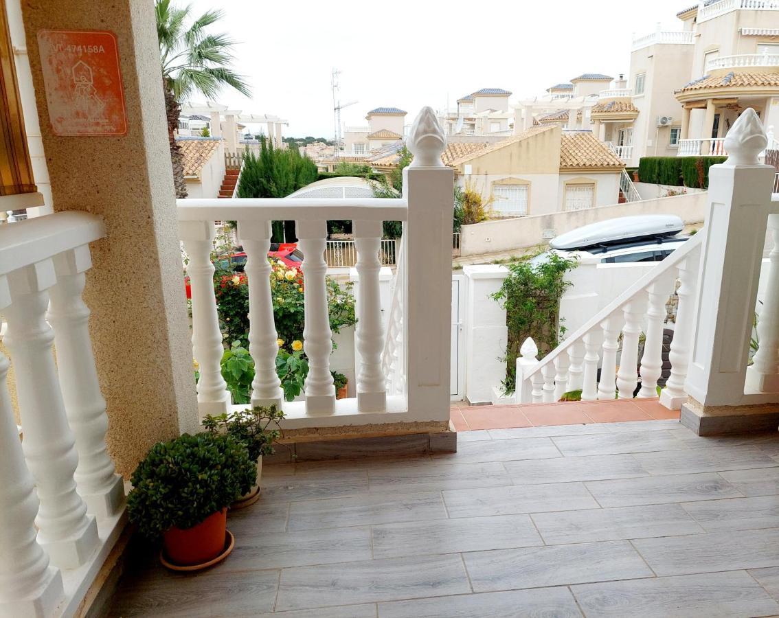 Fabulous Detached Large Villa 5 Bedrooms 3 Bathrooms Backing Onto Villamartin Golf Course Εξωτερικό φωτογραφία