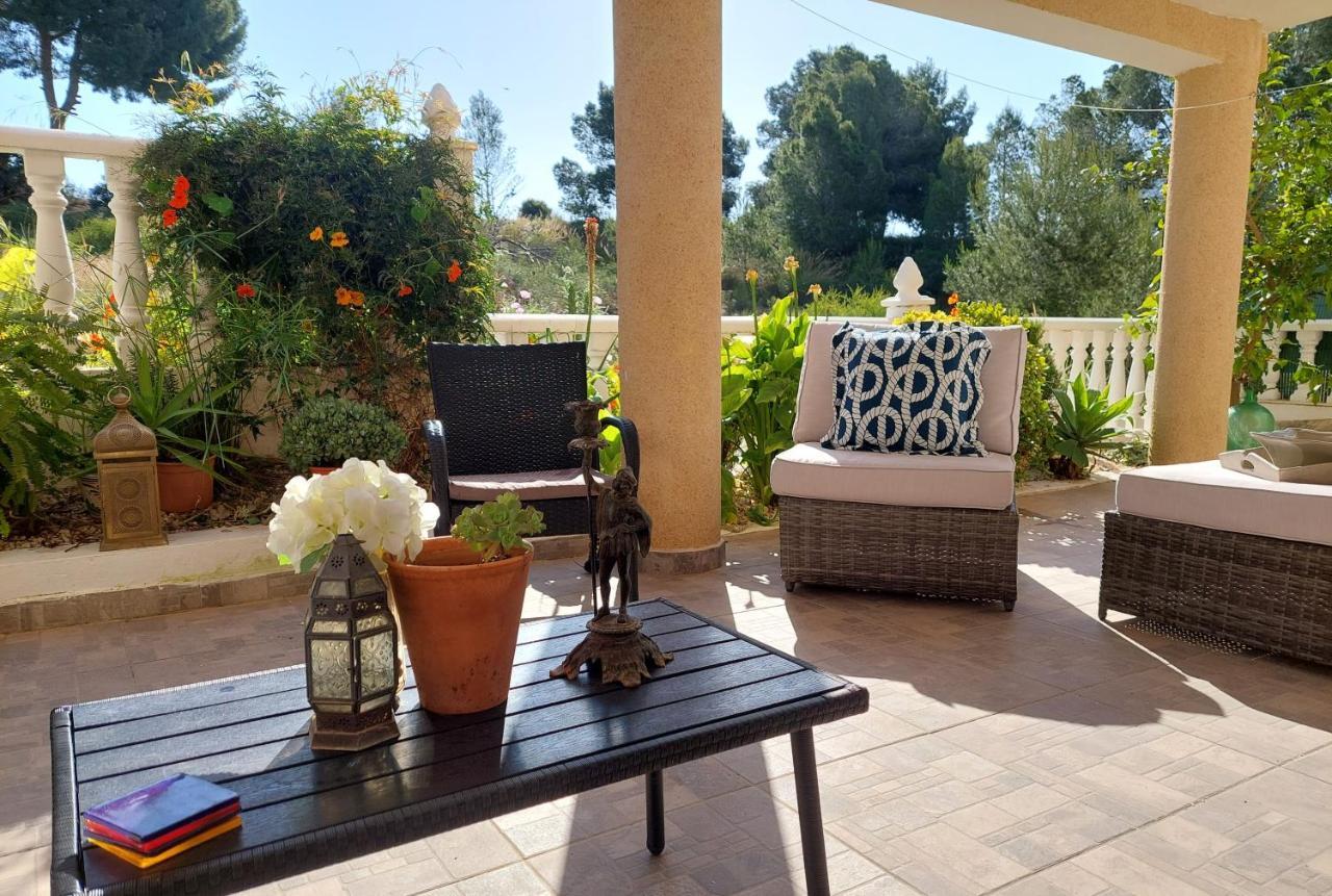Fabulous Detached Large Villa 5 Bedrooms 3 Bathrooms Backing Onto Villamartin Golf Course Εξωτερικό φωτογραφία
