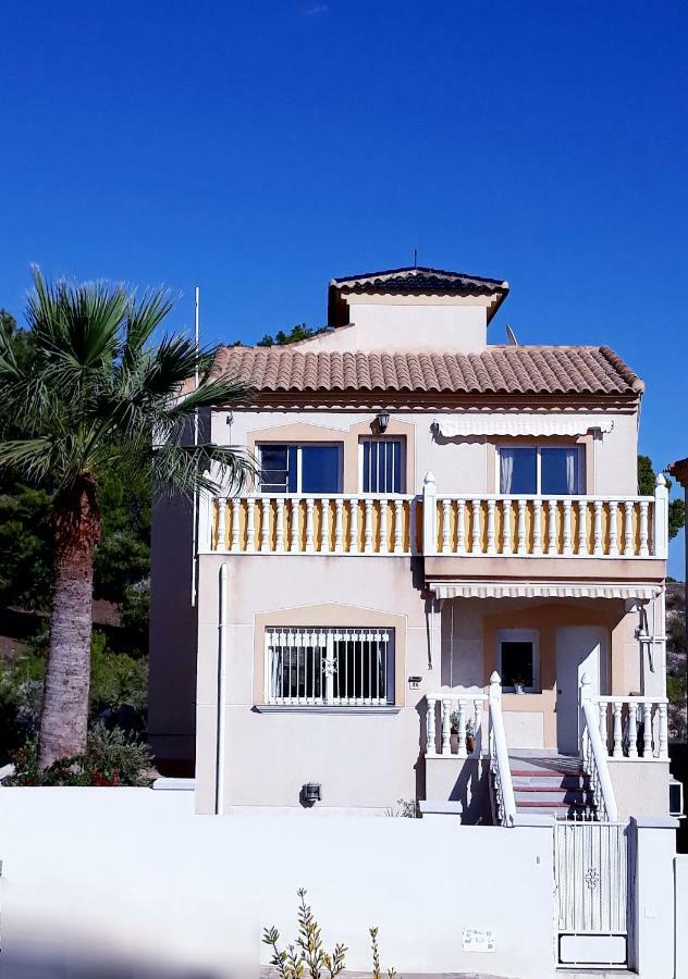Fabulous Detached Large Villa 5 Bedrooms 3 Bathrooms Backing Onto Villamartin Golf Course Εξωτερικό φωτογραφία